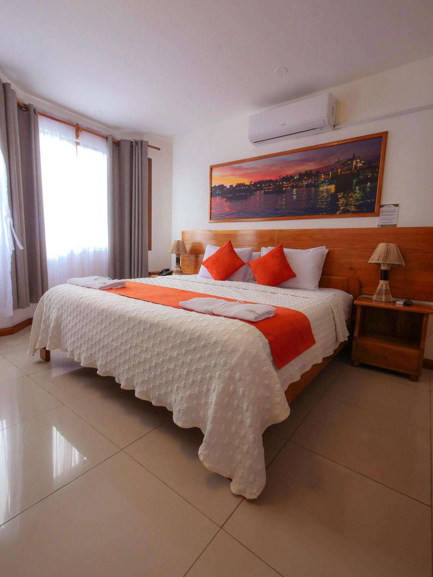 El Descanso Del Guia Puerto Ayora  Buitenkant foto