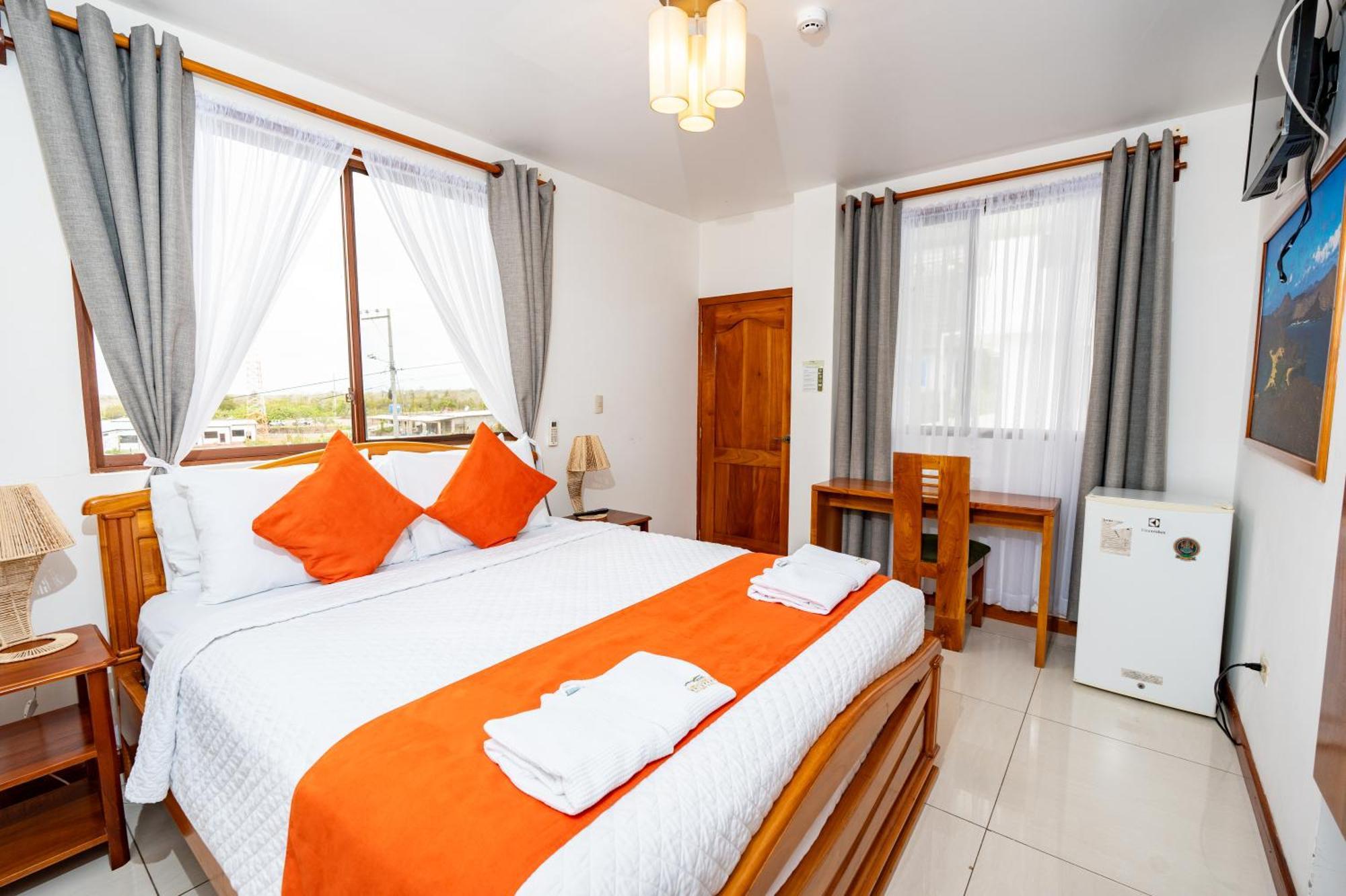 El Descanso Del Guia Puerto Ayora  Buitenkant foto